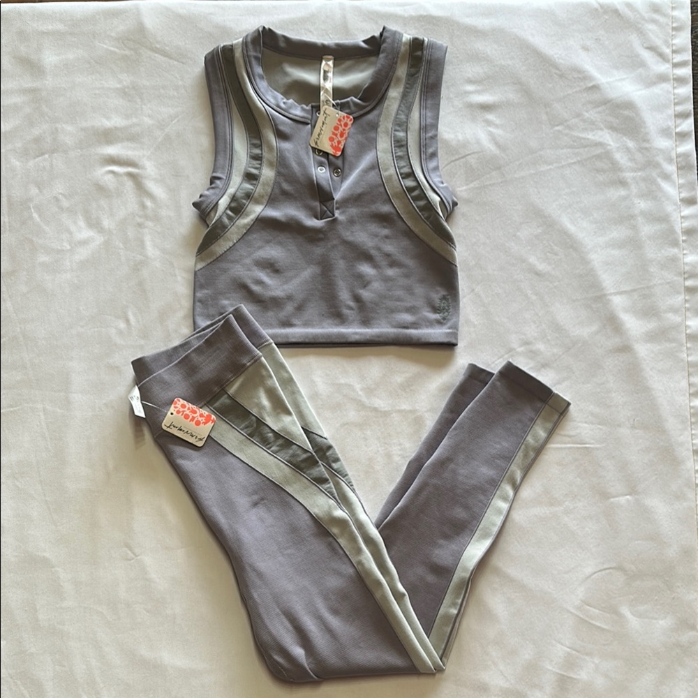 Free people movement purple and grey Athletic Set size M/L